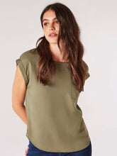 Load image into Gallery viewer, Apricot Pocket Button Back Tee
