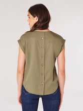Load image into Gallery viewer, Apricot Pocket Button Back Tee
